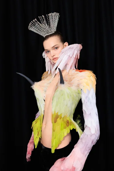 Look 24